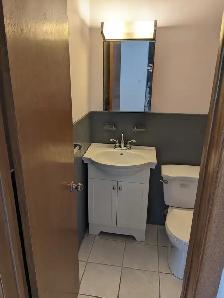 Downtown. One Bedroom Apt.  All incl. utils. $1,125 - Photo 5