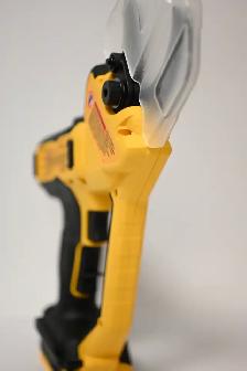 Dewalt Pruner Model DCWALT320B Cordless Tool Only Brand New - Photo 3