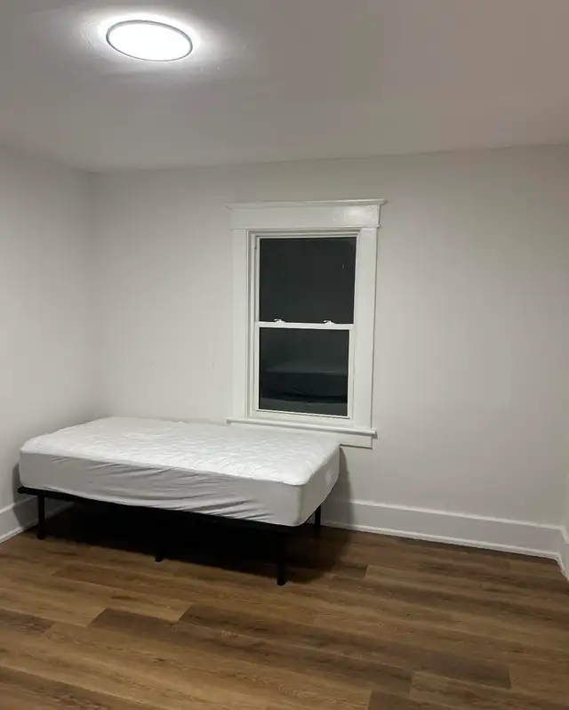 $900 / 1br - 600ft2 - Bedroom Rentals (Niagara Falls Centre, ON,