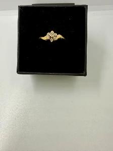 Women's 10K Gold Cluster Ring w Moissanite~Size 6