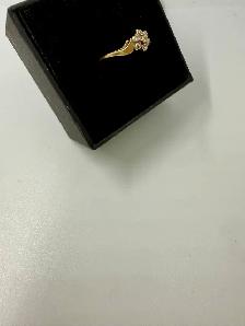 Women's 10K Gold Cluster Ring w Moissanite~Size 6 - Photo 2
