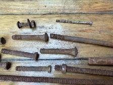 Assorted Vintage Hardware Bolts & Fasteners ! - Photo 5