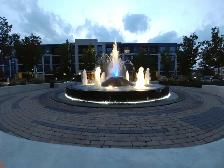 One bedroom condo in Thornhill ner Promenade plaza