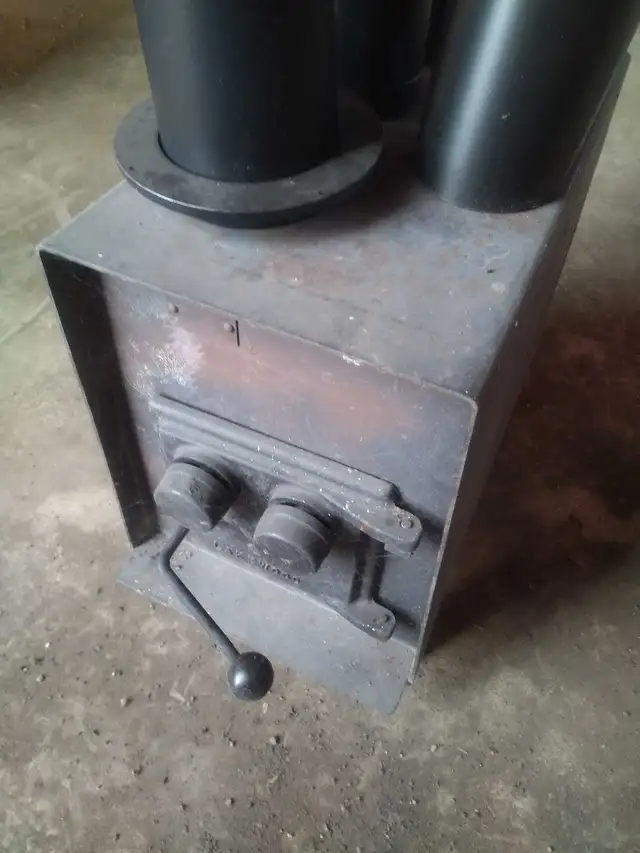 Heavy good quality wool stove with double door dampers