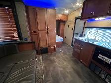 2015 FOREST RIVER VENGEANCE 29V, TRAVEL TRAILER TOY HAULER - Photo 22