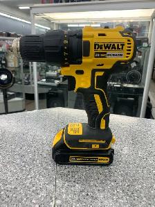 Dewalt DCD777 20V Drill