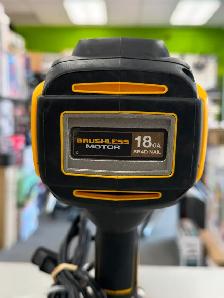 DEWALT 20V MAX Lithium-Ion 18-Gauge Cordless Brad Nailer - Photo 3