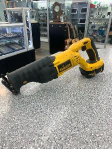Dewalt DC385 18 Sawzall