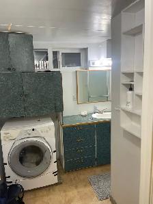 Furnished 2BR Basement Suite - Photo 7