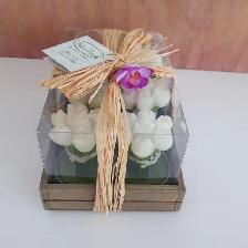 6LUSTRES NEUF SET BOUQUET-TULIPE DANS BOITECADEAU $15.00 LE TOUT - Photo 3