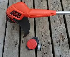 Black Decker ST7700 Electric Weed Eater (4.4A - 10,000 RPM) - Photo 2
