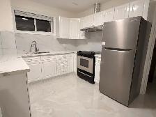 Bright Room for Rent — North York Centre | Private Bathroom - Photo 4