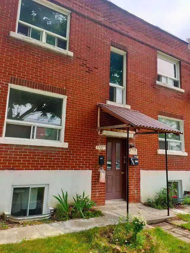 St-Laurant 3 bedrooms with 2 parkings and garden