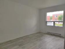St-Laurant 3 bedrooms with 2 parkings and garden - Photo 2