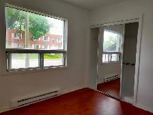 St-Laurant 3 bedrooms with 2 parkings and garden - Photo 6