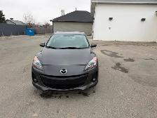 2013 Mazda 3 One Owner, Low km, Good service history, Leather se - Photo 3