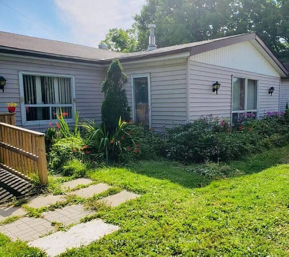 For Rent Newly Renovated 3 Bedroom-Ranch Style Bungalow