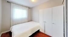 DETACHED THREE BEDROOM HOUSE PRIME LOCATION MAVIS AND EGLINTON - Photo 3