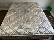Sealy Queen Size Bed For Sale - Photo 2