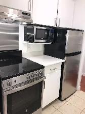 West End/Dec 1, Nice updated 1 Br Corner Unit/Parking/Beach