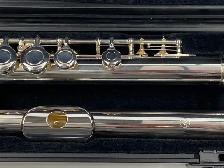 Yamaha YFL-221 Silver Plated Flute in Like New Condition - Photo 4