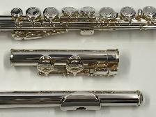 Yamaha YFL-221 Silver Plated Flute in Like New Condition - Photo 8