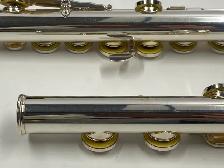 Yamaha YFL-221 Silver Plated Flute in Like New Condition - Photo 10