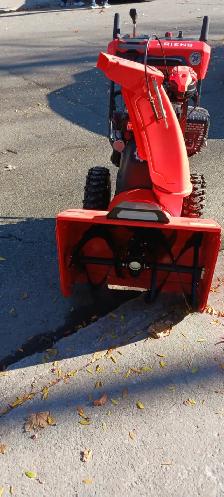 Souffleuse Ariens Platinum 24' Chauffe main - Quasi neuve