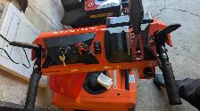 Souffleuse Ariens Platinum 24' Chauffe main - Quasi neuve - Photo 4