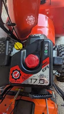Souffleuse Ariens Platinum 24' Chauffe main - Quasi neuve - Photo 6