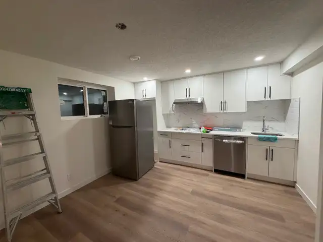 Bright Legal 1-Bedroom Basement Suite – Edgemont | $1,150/month