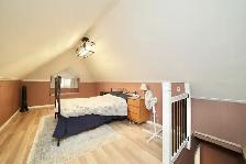 1 1/2 STOREY HOME W/ A FULL BASEMENT & GARAGE - Photo 8