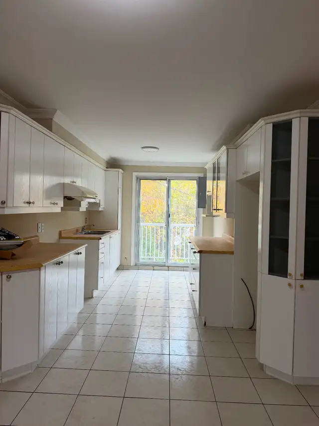 5 1/2 for rent near Metro Radisson