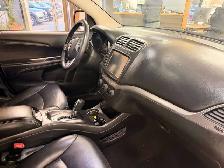 2017 Dodge Journey Crossroad - Photo 11