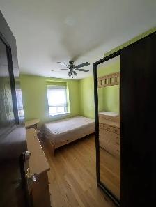 Room (Furnished) Short or Long Stay @ St. Clair W & Oakwood $780 - Photo 3
