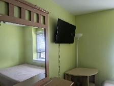Room (Furnished) Short or Long Stay @ St. Clair W & Oakwood $780 - Photo 5