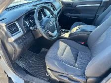2017 Toyota Highlander LE - Photo 13
