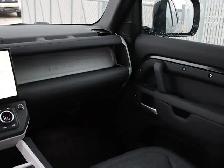 2026 Land Rover Defender 110 P300 S | NAV | SUNROOF - Photo 21