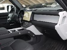2026 Land Rover Defender 110 P300 S | NAV | SUNROOF - Photo 22