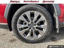 2024 Toyota RAV4 XLE | AWD | CLEAN CARFAX | NO ACCIDENTS | 1 OWN - Photo 6