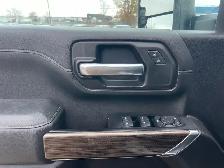 2022 Chevrolet Silverado 3500HD LT Crew Cab 6.6L V8 Diesel | Com - Photo 19
