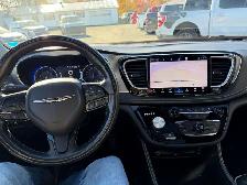 2022 Chrysler Pacifica Limited - Photo 32