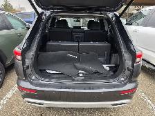 2024 Mitsubishi Outlander - Photo 10