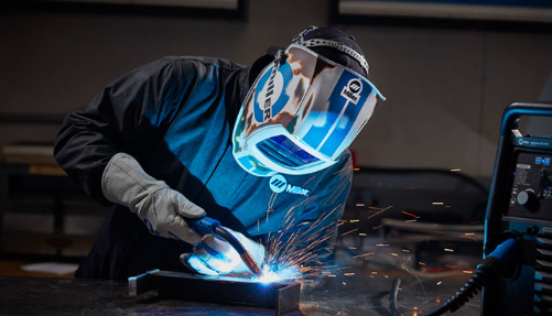 MIG welder wanted $25.hr.