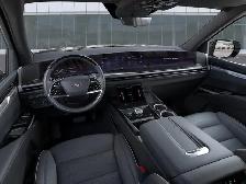 2027 Cadillac Escalade Sport - Photo 5