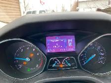 2012 Ford Focus SE hatchback-2900 obo ! - Photo 8