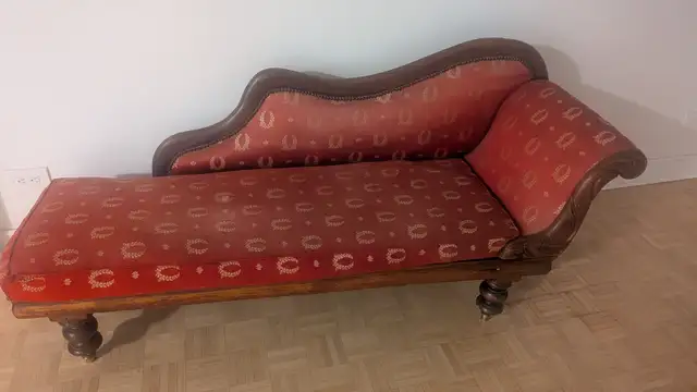 sofa antique