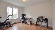 50% Off 1st Month Brossard Renovated Condo 4 1/2 with balcony - Photo 5