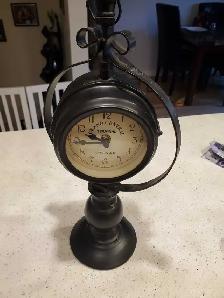 beautiful double-sided clock - Photo 3