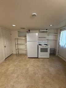 Bright bachelor apt near Richmond Row – $900 all inclusive - Photo 2